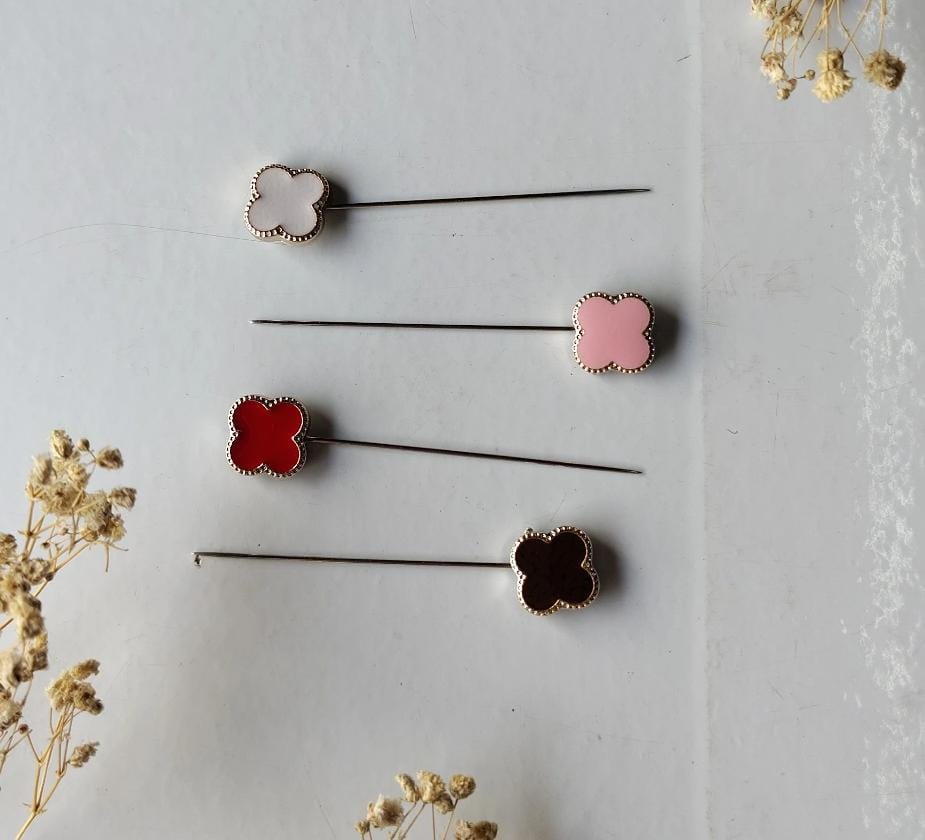 Hijab pin - Clover