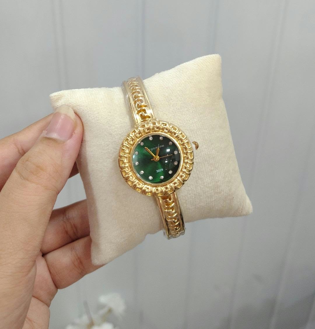 Emerald wrist watch