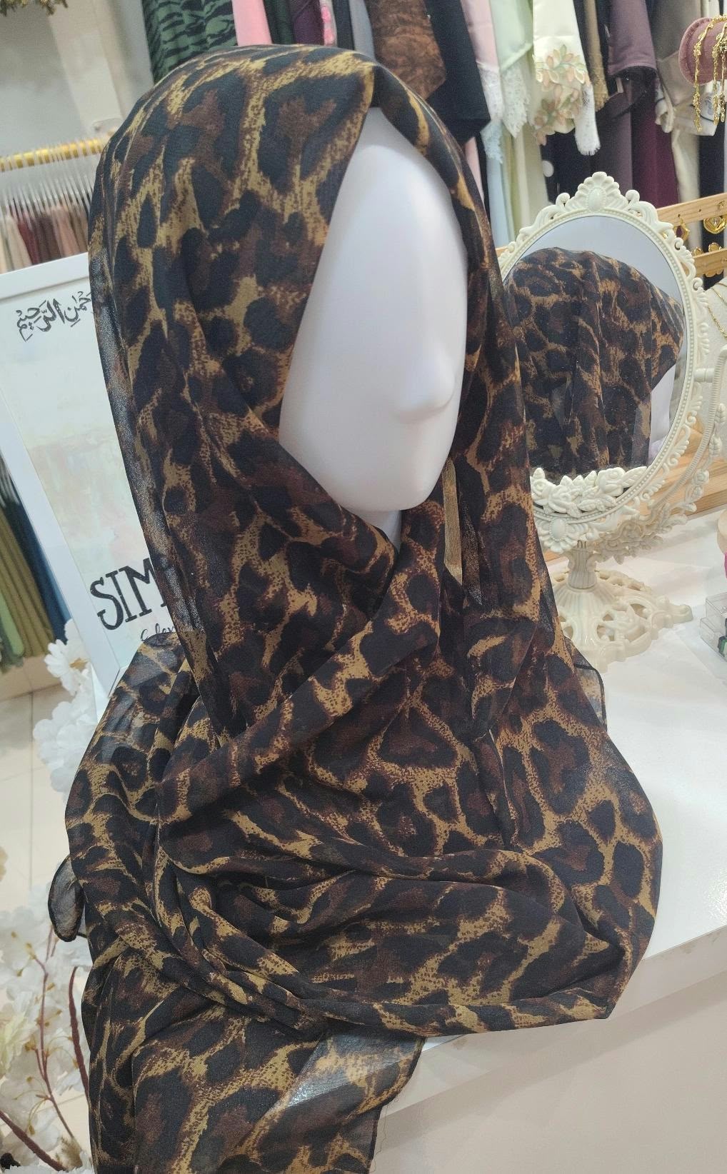 Leopard print chiffon hijab