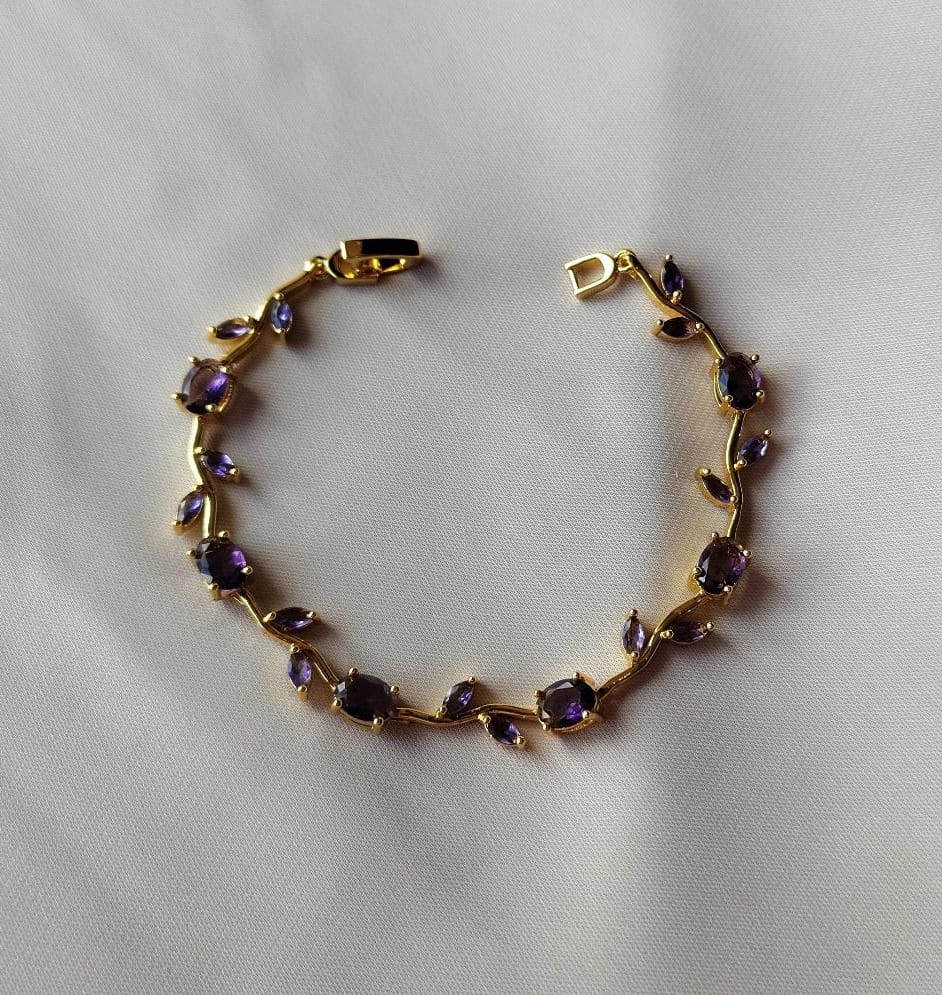 Tangled Dream Tulip Bracelet