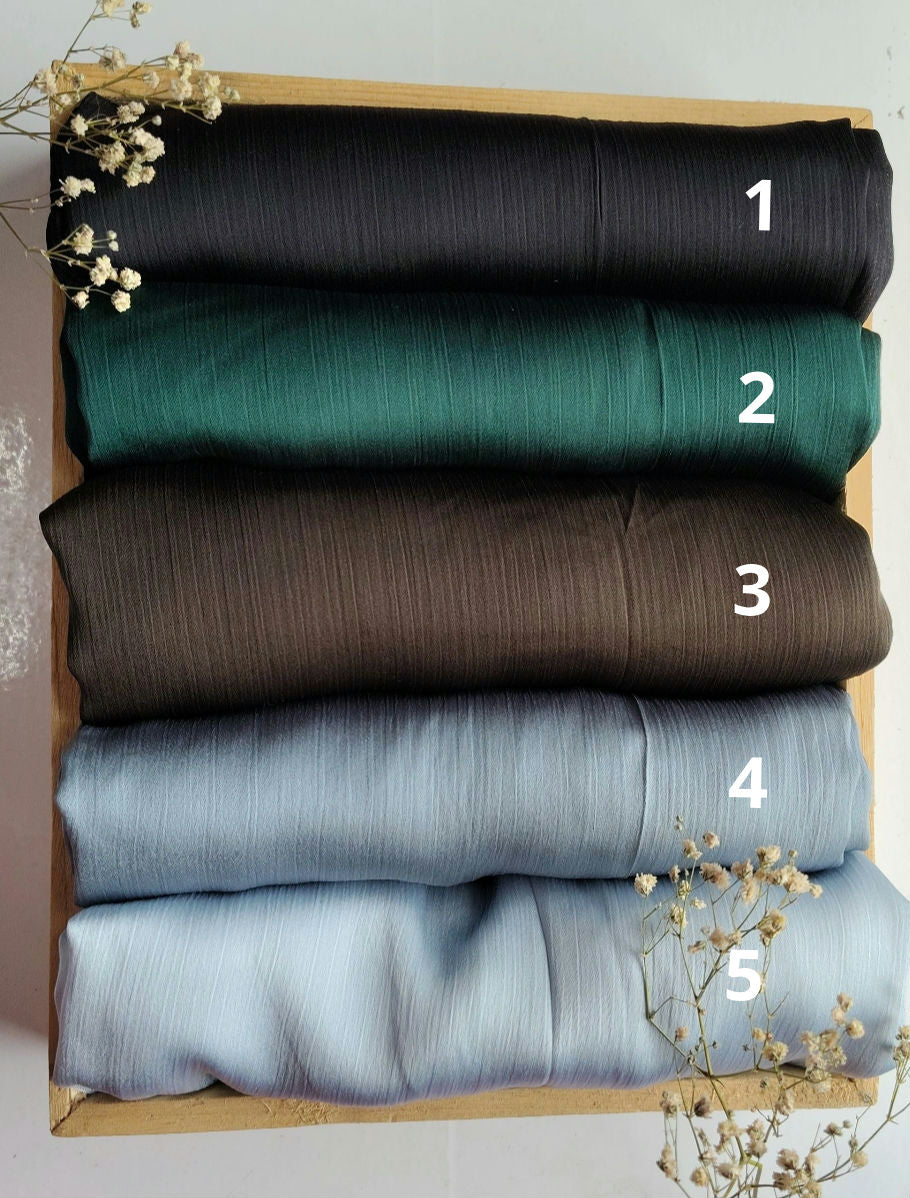 Muna satin hijabs