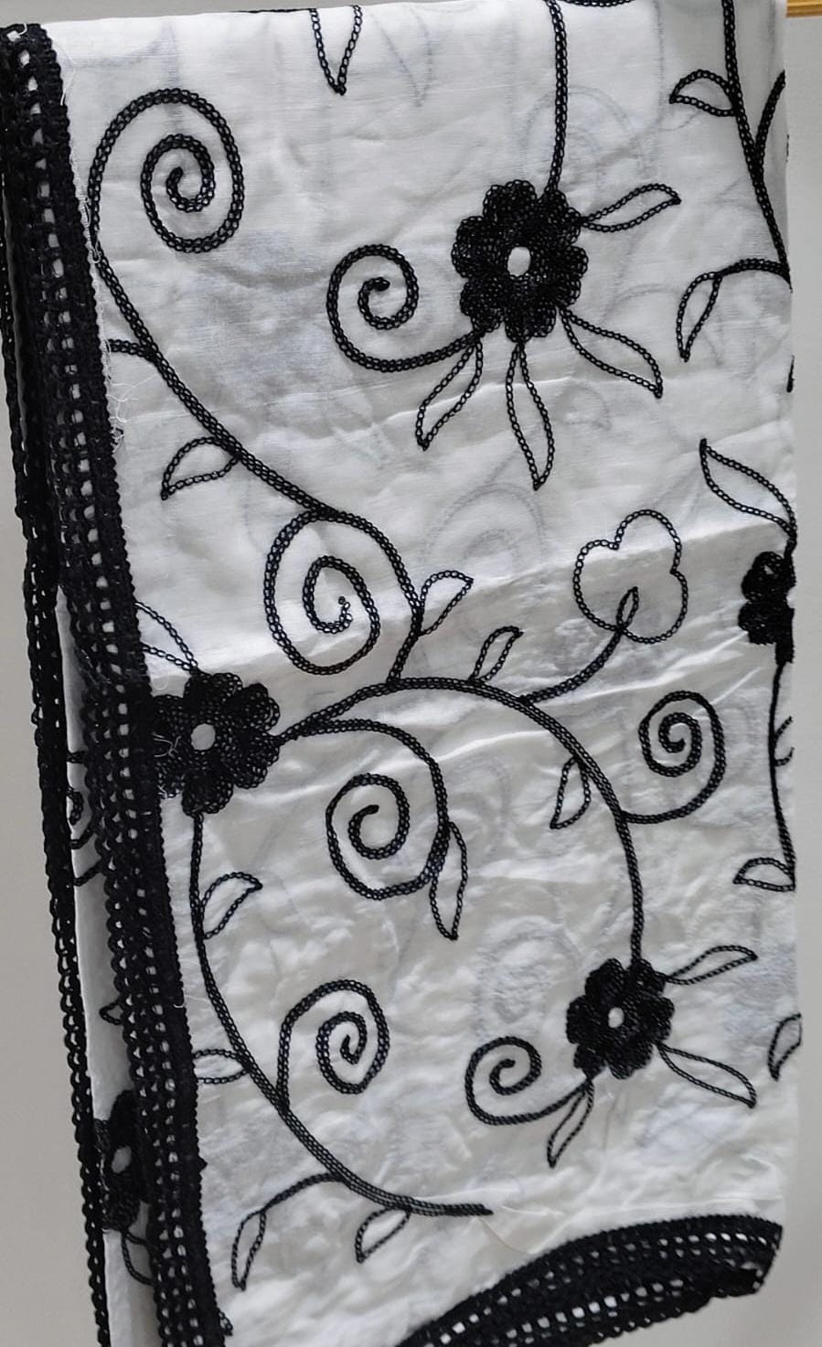 Monochrome Namaz Duppata