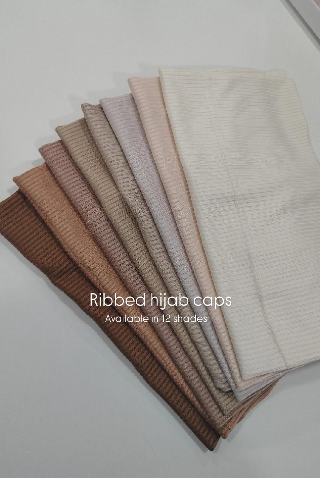 Ribbed tube caps