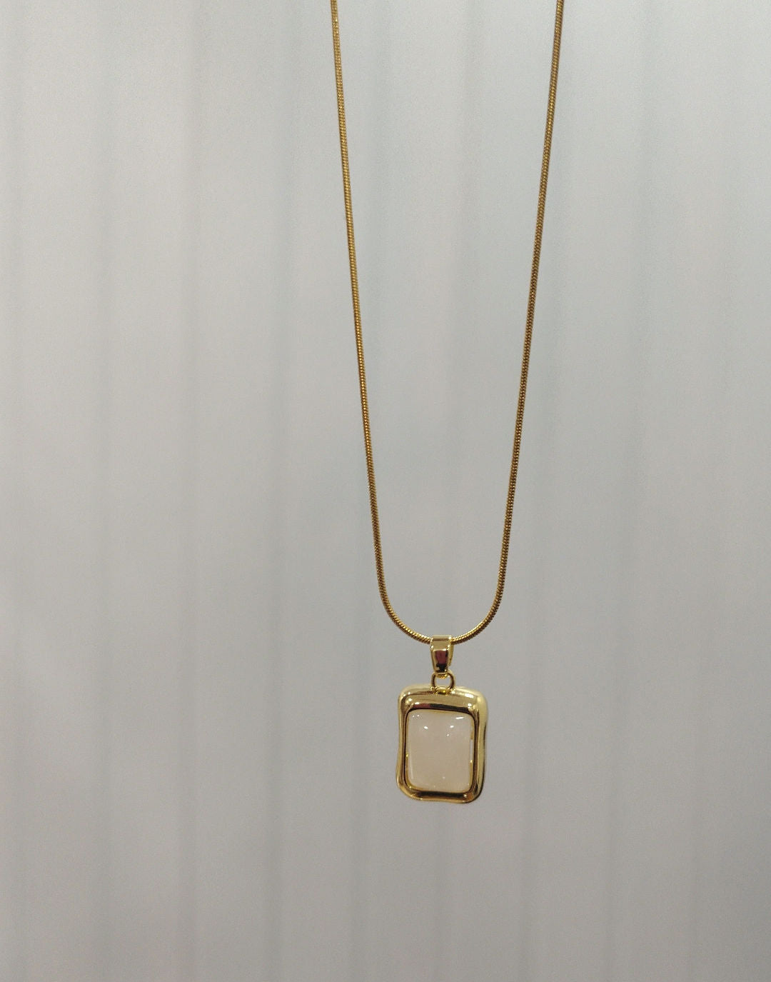 Anti tarnish neckchain - White