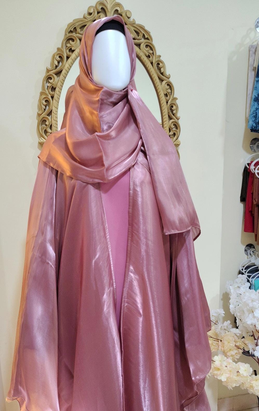 ELARA Abaya