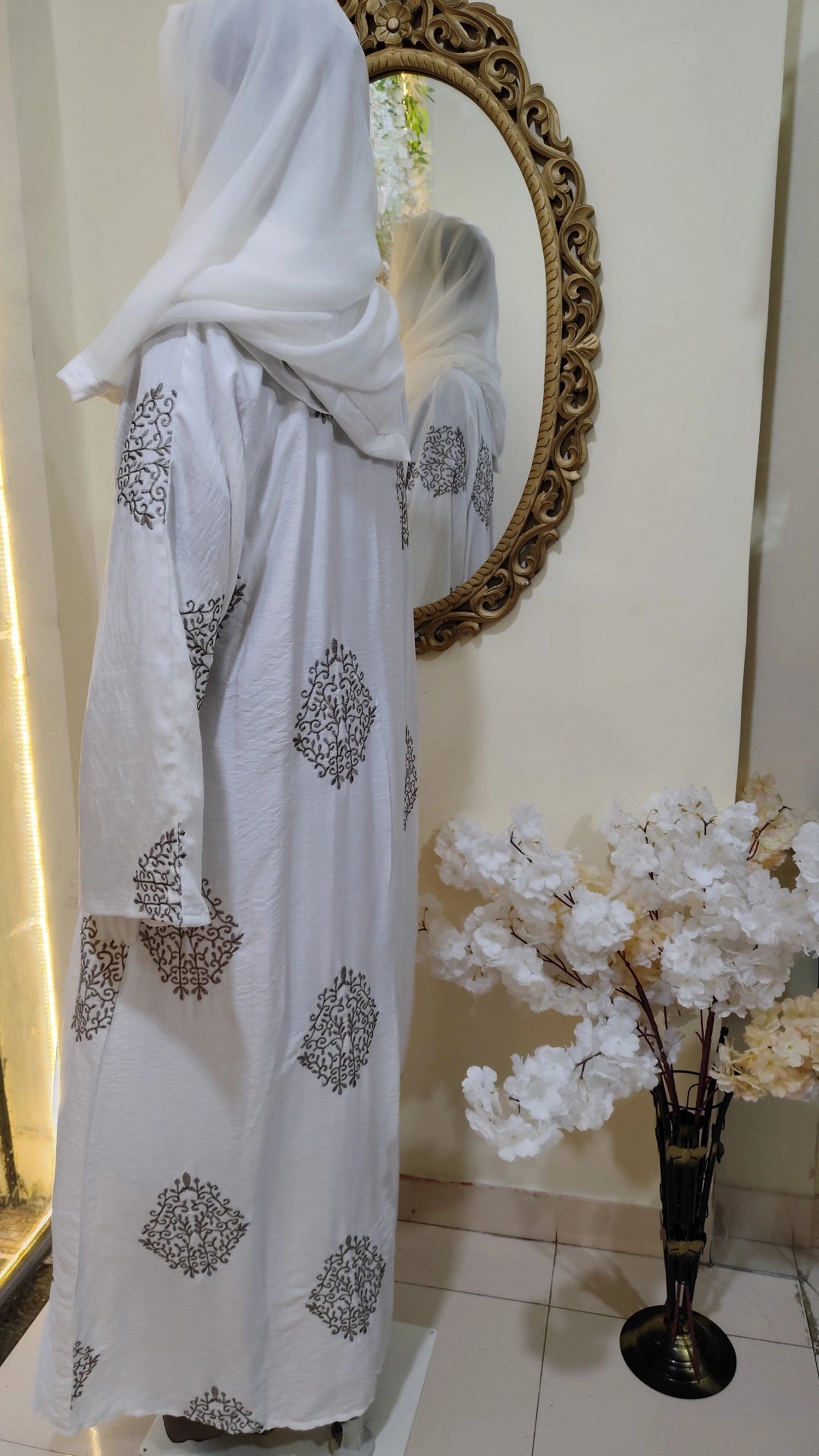 NOURA Abaya
